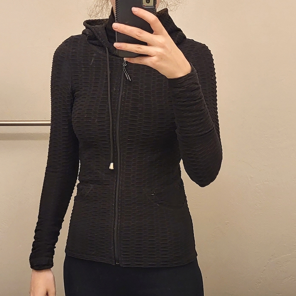 Fitted black jacket